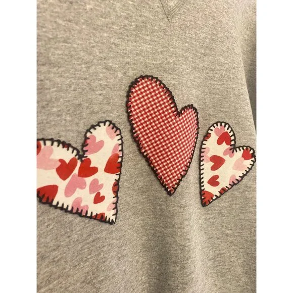 Hand-Embroidered Valentine’s Day Hanes Sweatshirt With Heart Appliques Size L - Picture 4 of 7